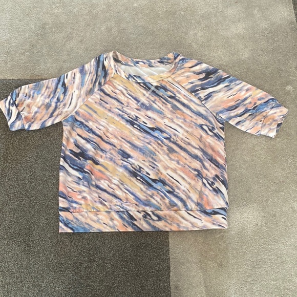 TEE Tahari Ombre Watercolor Stripe Cropped Short Sleeve Tee Shirt Womens Small - Picture 1 of 5